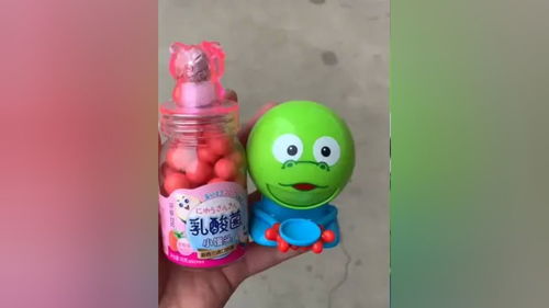 小青蛙的糖哪去了啊 小猫给你吗 潮玩 小玩具 糖果